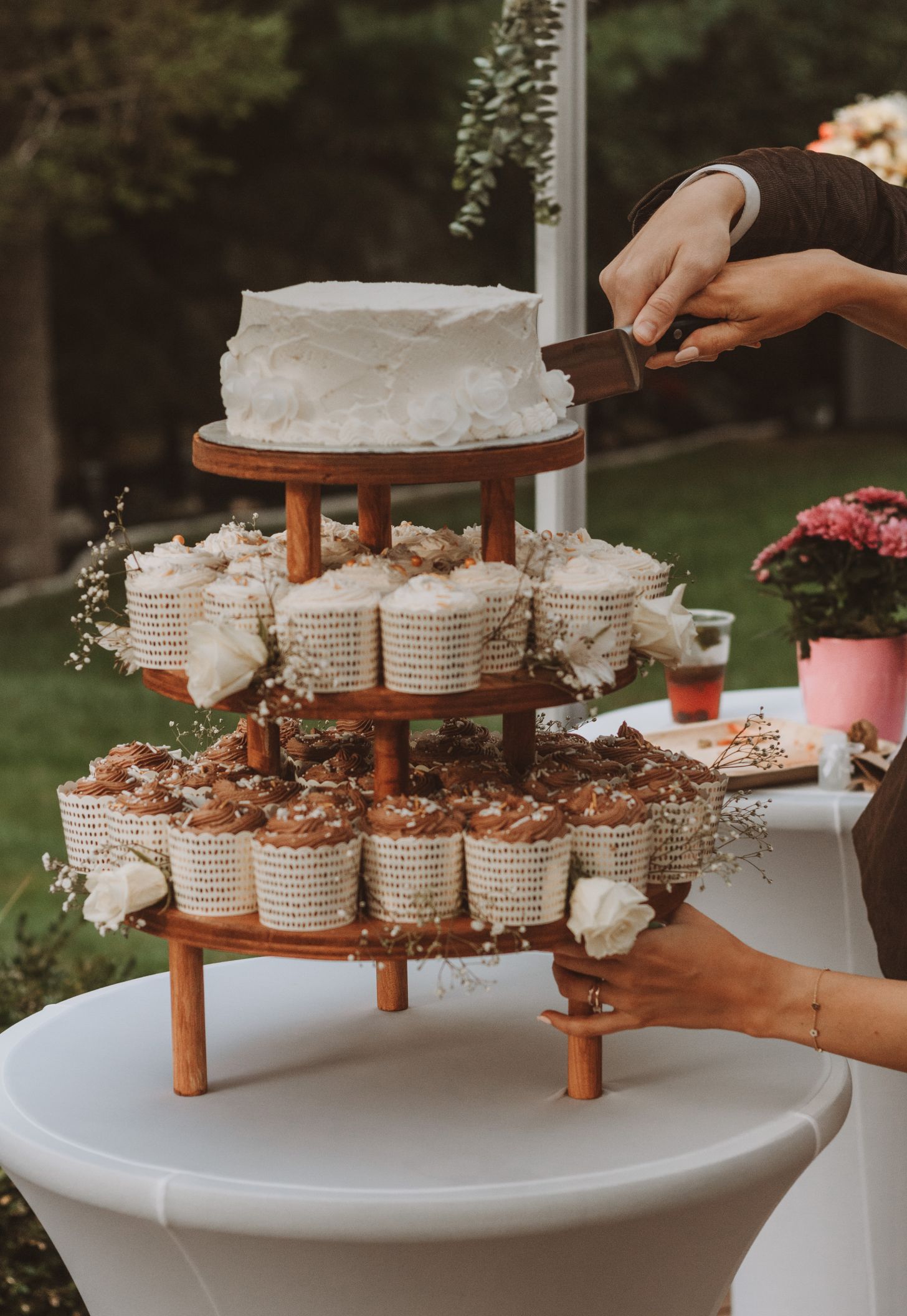 rustic cupcake wedding cakes