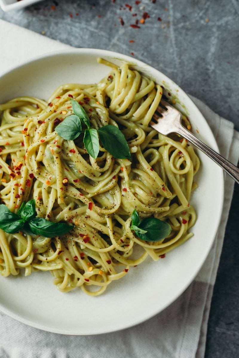 Vegan Garlic Butter Basil Linguine Liv B