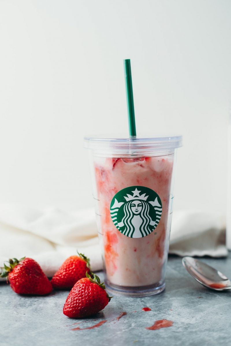 berries & cream pink drink